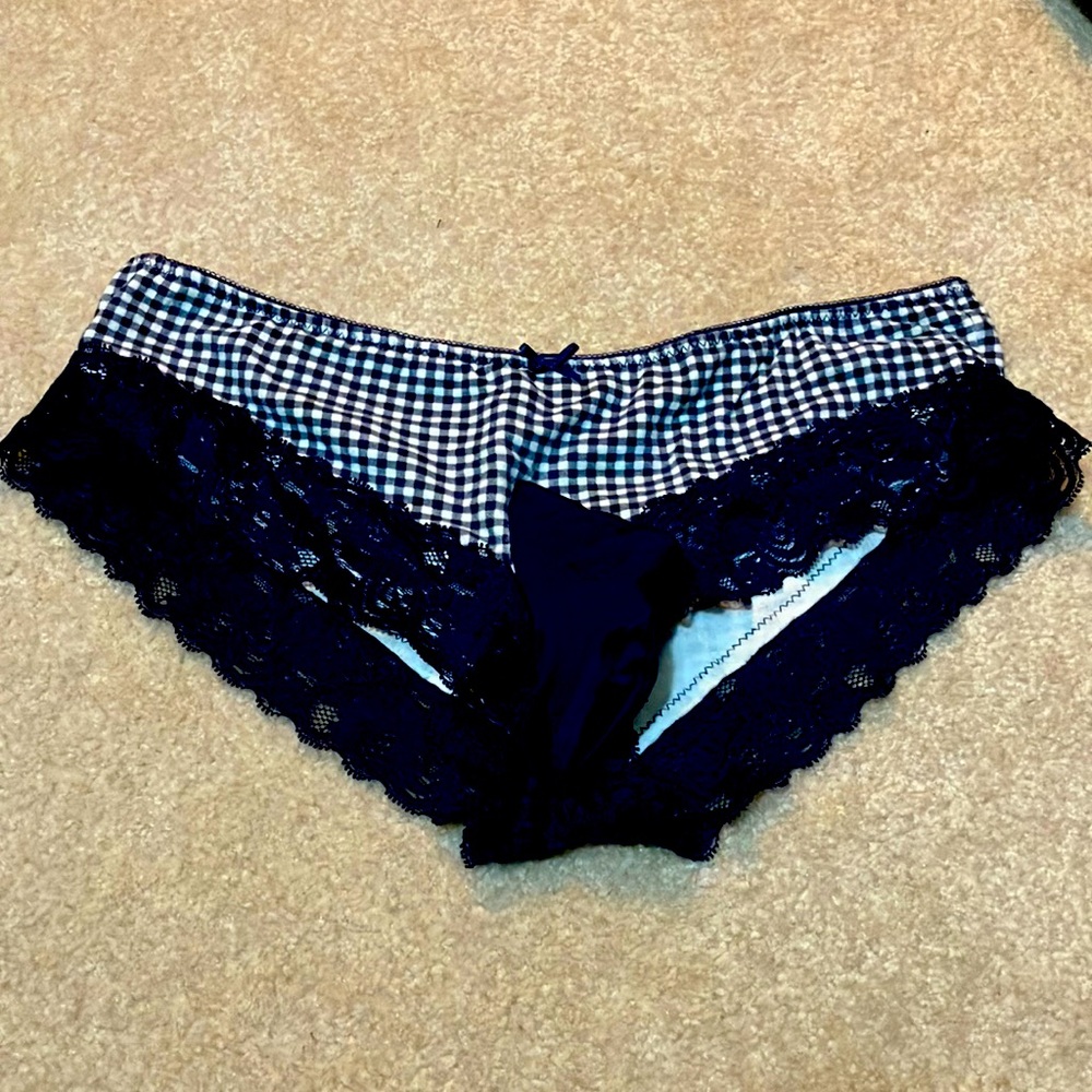 Men’s pouch panties size 16